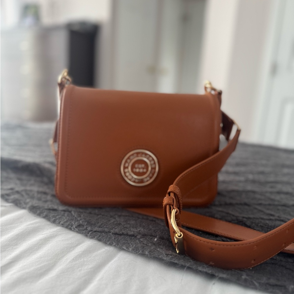 Marc Jacobs Tan Leather Crossbody Bag - Picture 5 of 5